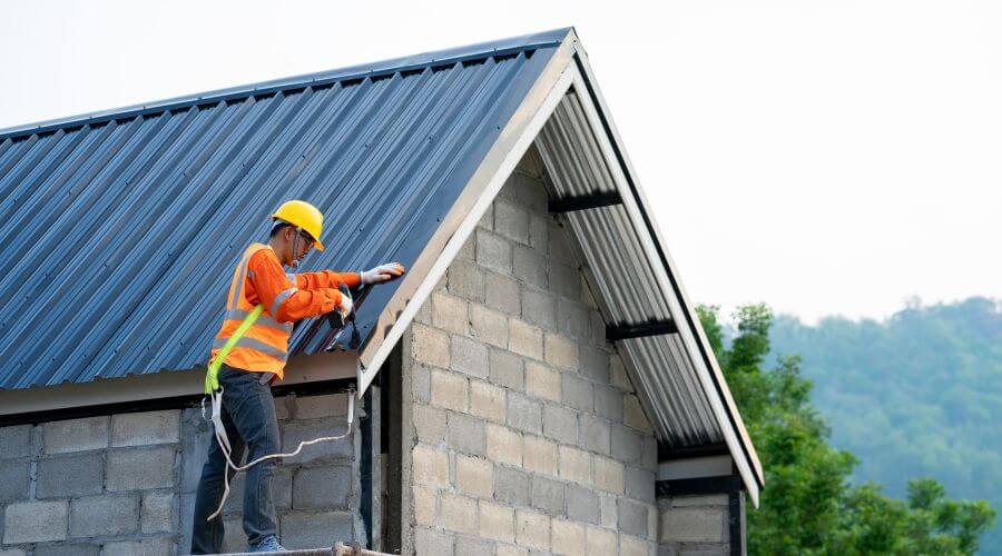 Professional residential roofers in Onalaska, WI